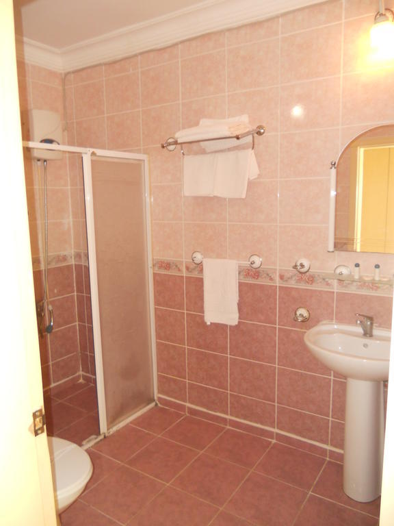 Baris Hotel Erdemli Quarto foto