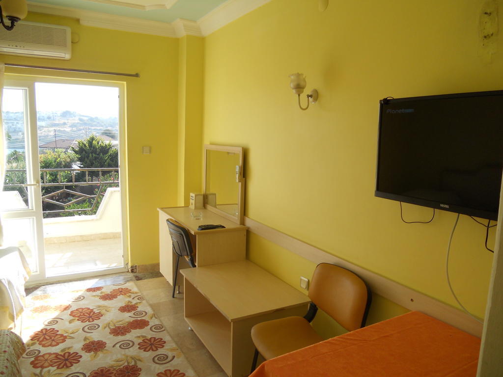 Baris Hotel Erdemli Quarto foto