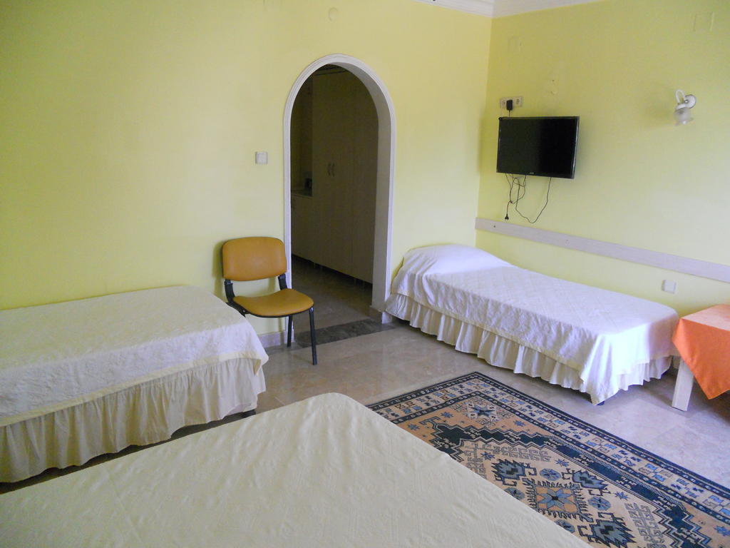 Baris Hotel Erdemli Quarto foto